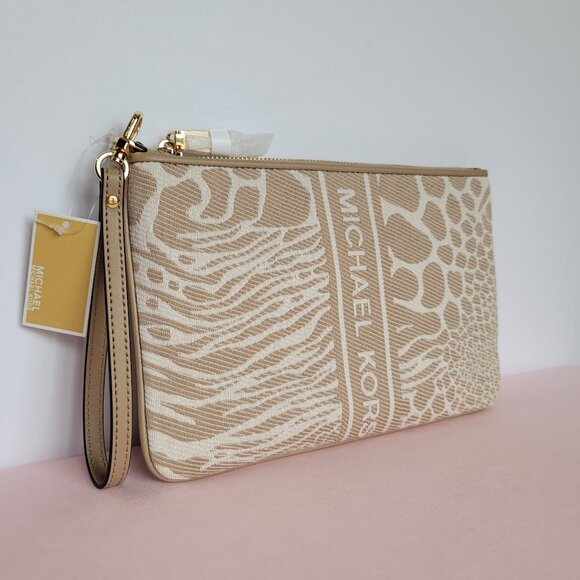 MICHAEL KORS Jet Set Charm Signature Logo Wristlet/Pouch- Camel Multi⭐ - Picture 4 of 16